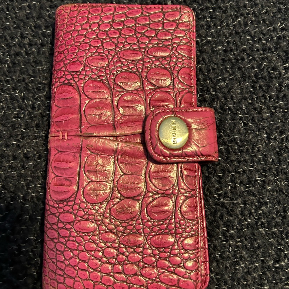 Brahmin wallet